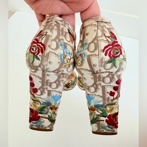 Dior Multicolor Canvas Floral Embroidered Diorissimo  Mary Jane Pumps EU 40.5 - Picture 9 of 14